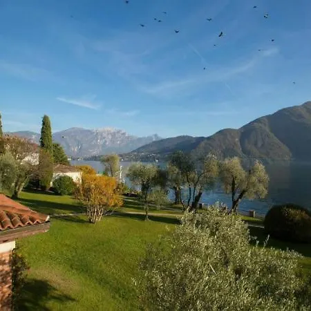 Sleeps 10 Tremezzo