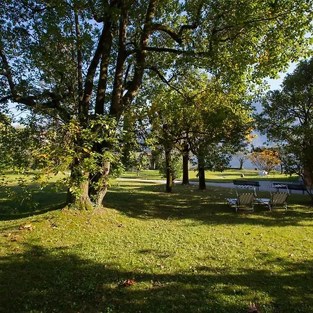 Villa Sleeps 10 Tremezzo