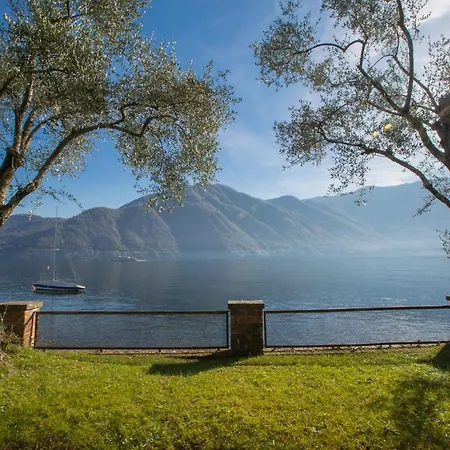 Sleeps 10 Villa Tremezzo