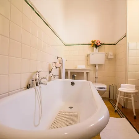 Sleeps 10 * Тремеццо