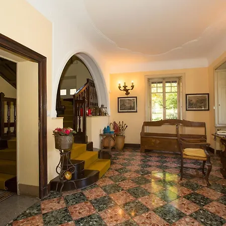 Sleeps 10 Тремеццо